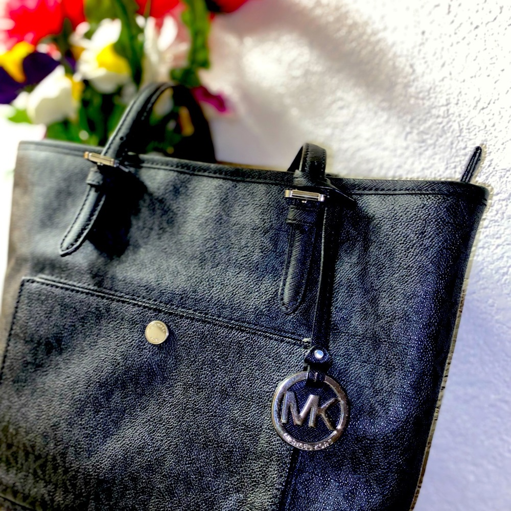 Black Michael Kors Shoulder Bag MK Signature-print canvas and leather